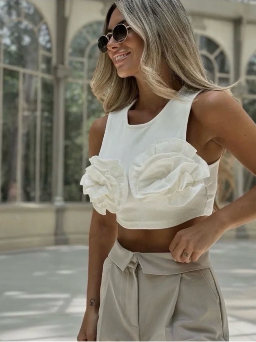 Zara White Ribbed Ruffle Rosette Crop Top Size L